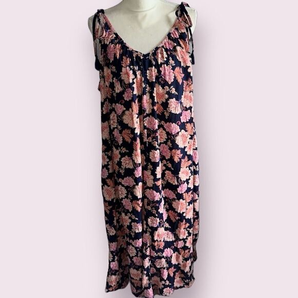 Old Navy Floral Maxi Dress! - Picture 12 of 12